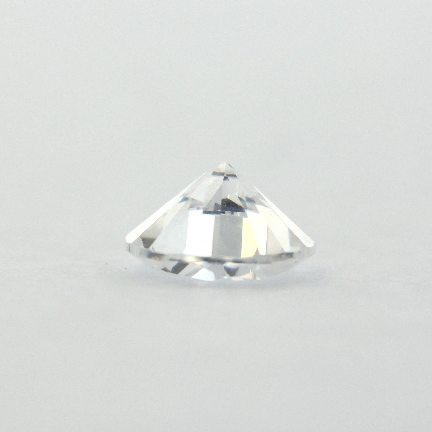 Loose Round Cut Clear CZ Stone Single Cubic Zirconia April Birthstone Shape