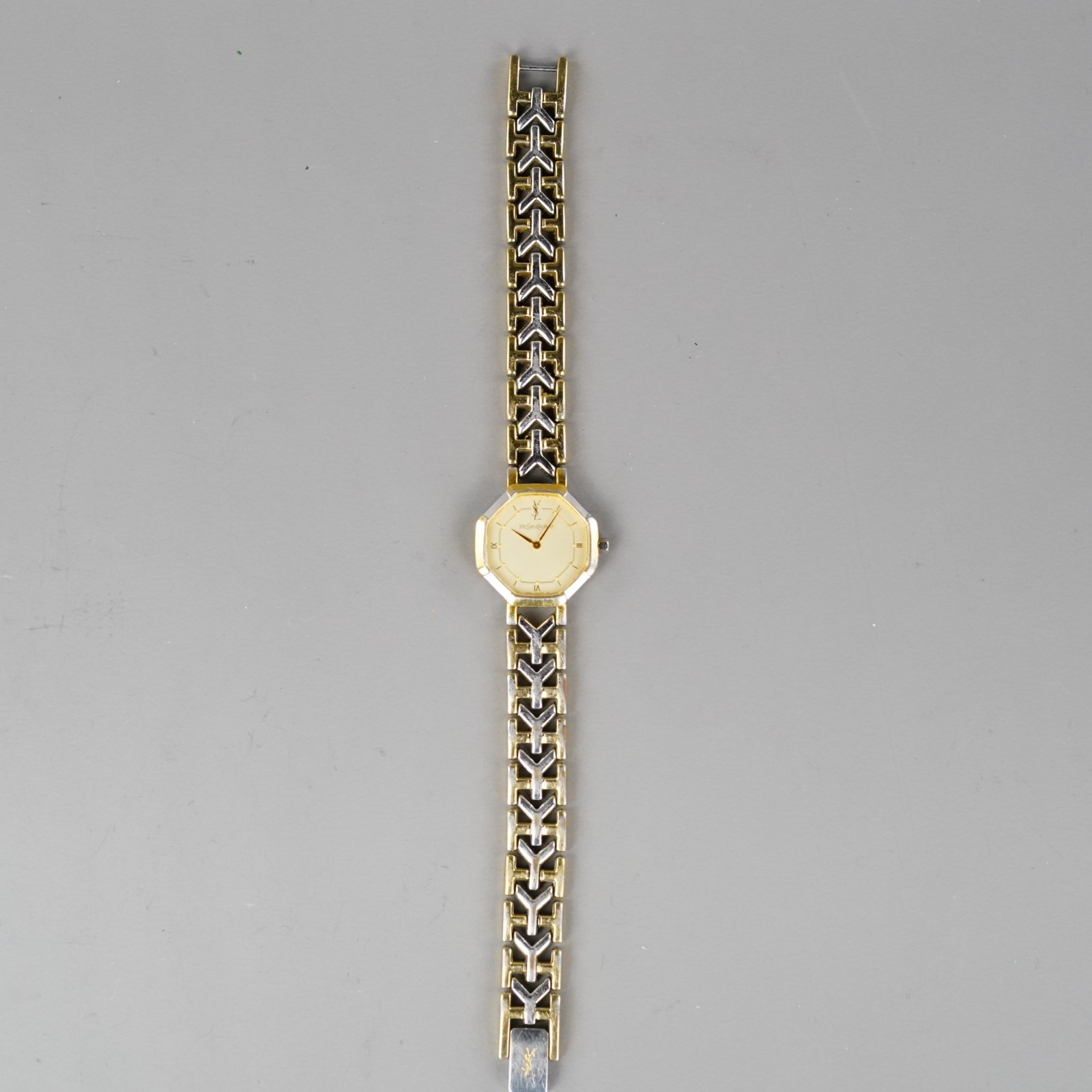 Yves Saint Laurent Vintage Women’s Watch 2200-241762 Gold 23mm New Battery