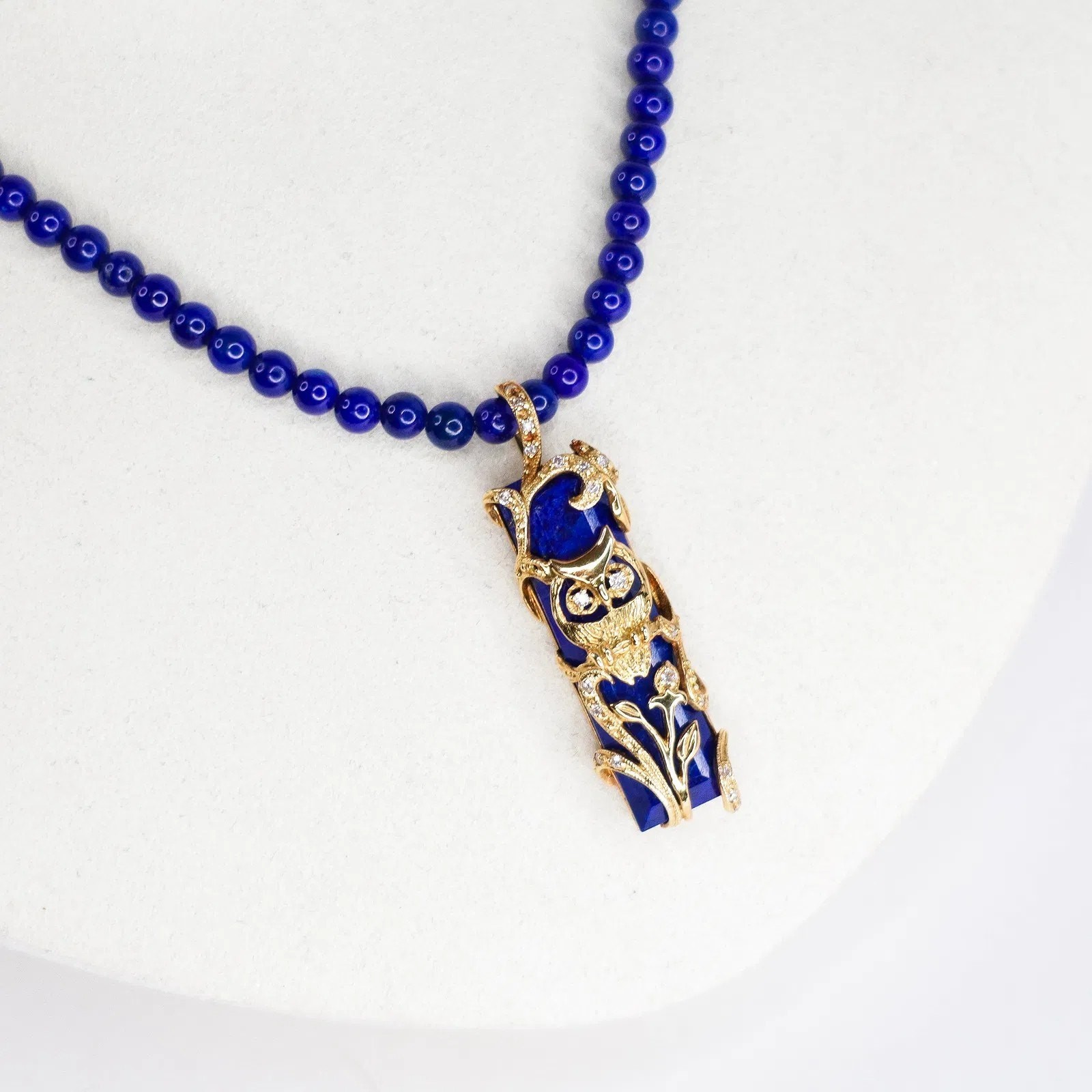 18K Yellow Gold Diamond Owl Pendant Lapis Lazuli Bead Necklace 18″