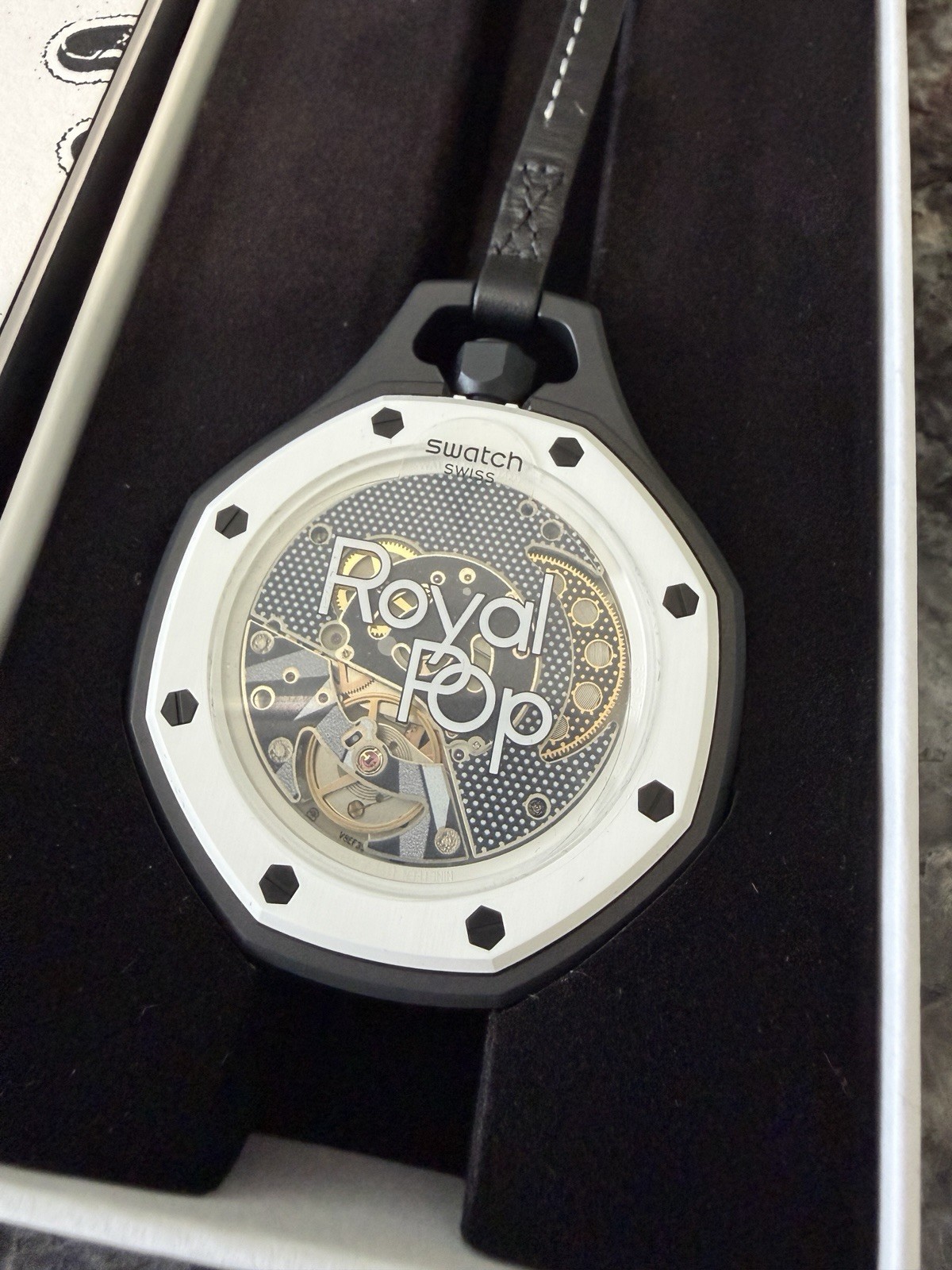 Swatch x AP Audemars Piguet Royal Pop Ocho Negro