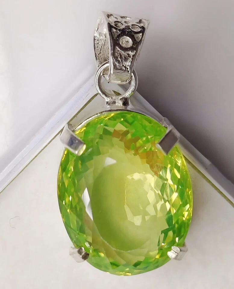 30 Ct+ Certified Natural Green Peridot Oval 925 Solid Silver Pendant Gemstone