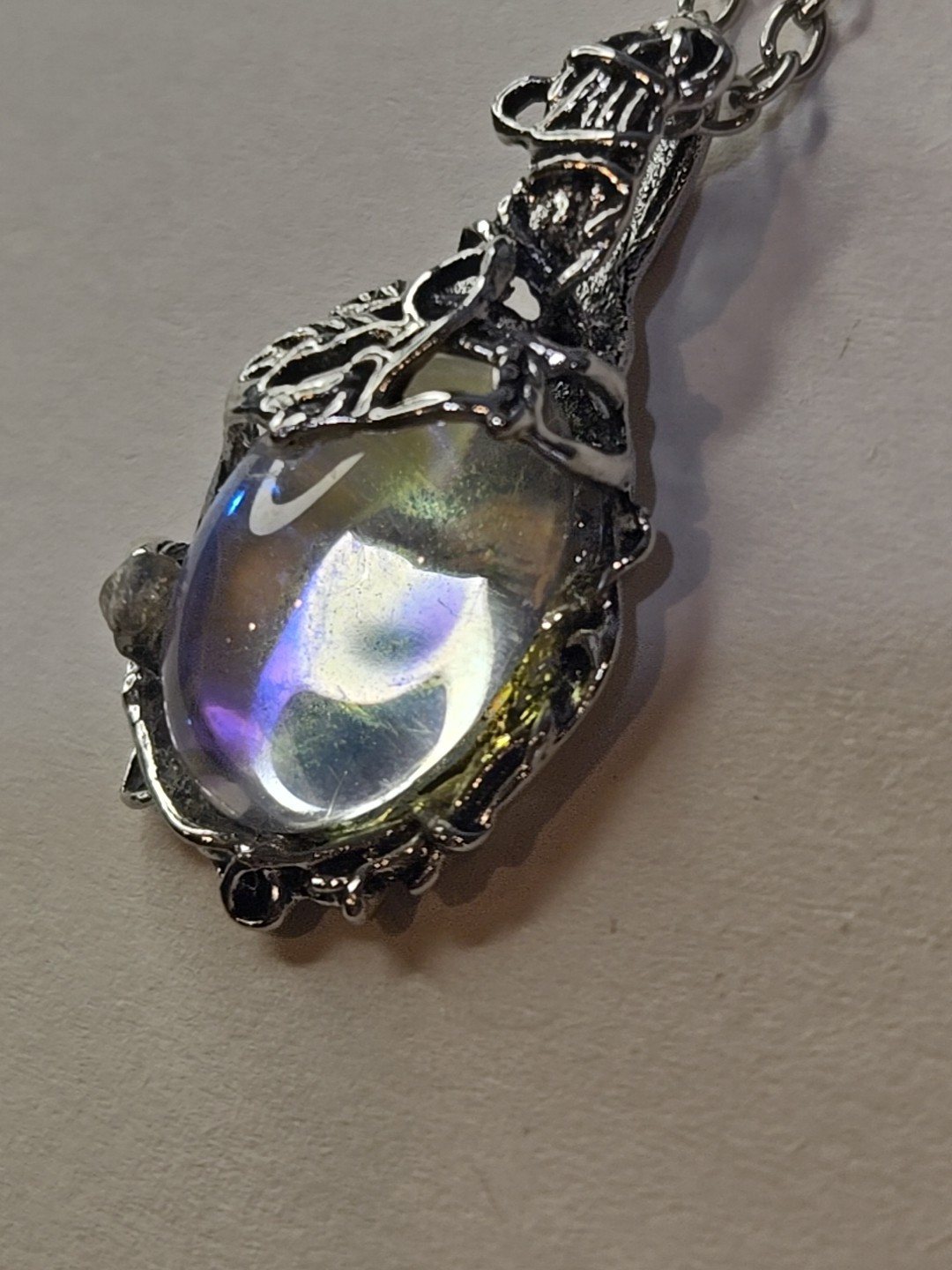 Silver Plated Alloy Moonstone Pendant With Leaf Design Necklace