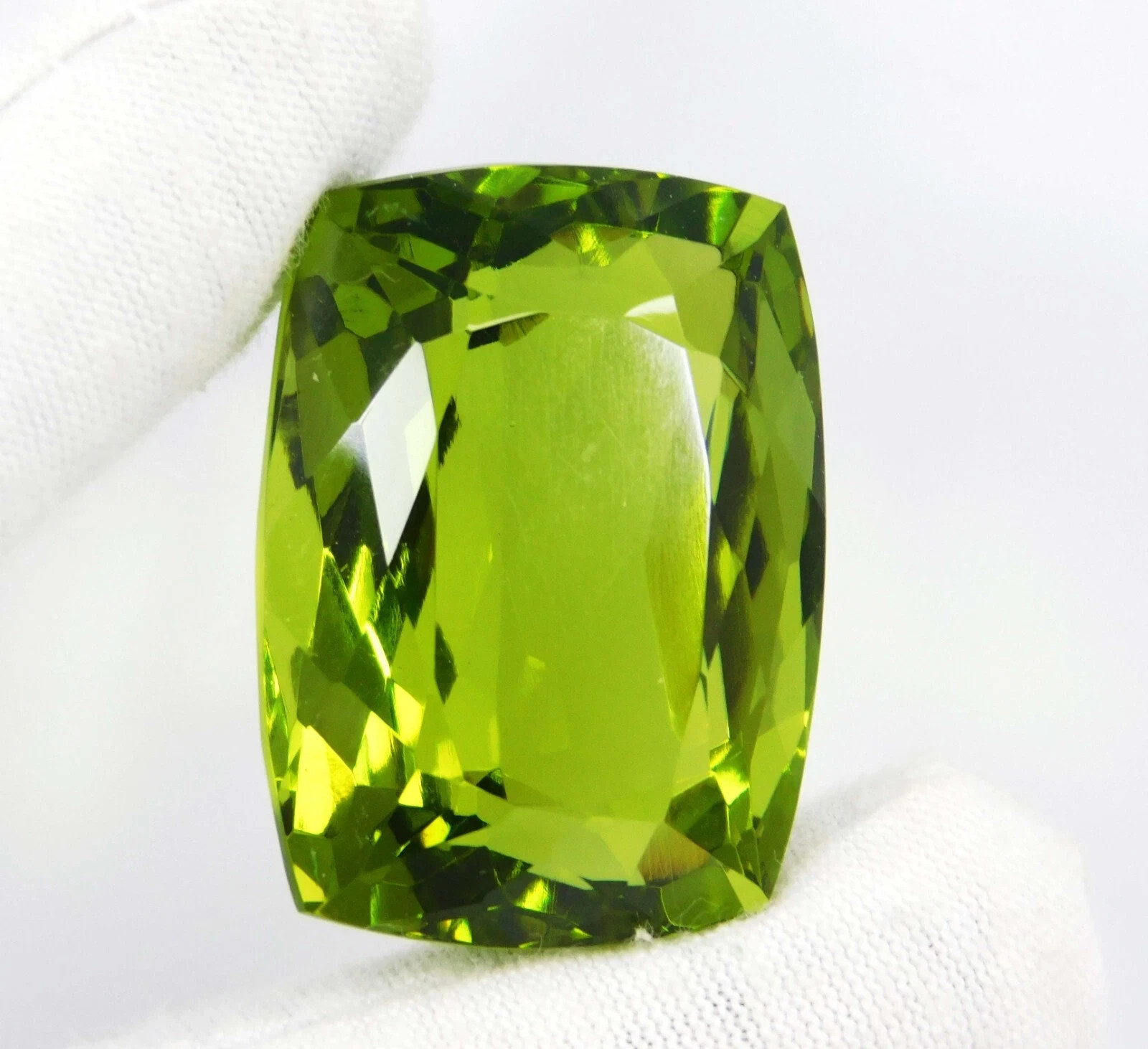 100 CT Certified Green Peridot Cushion Cut Flawless Certified Loose Gemstone