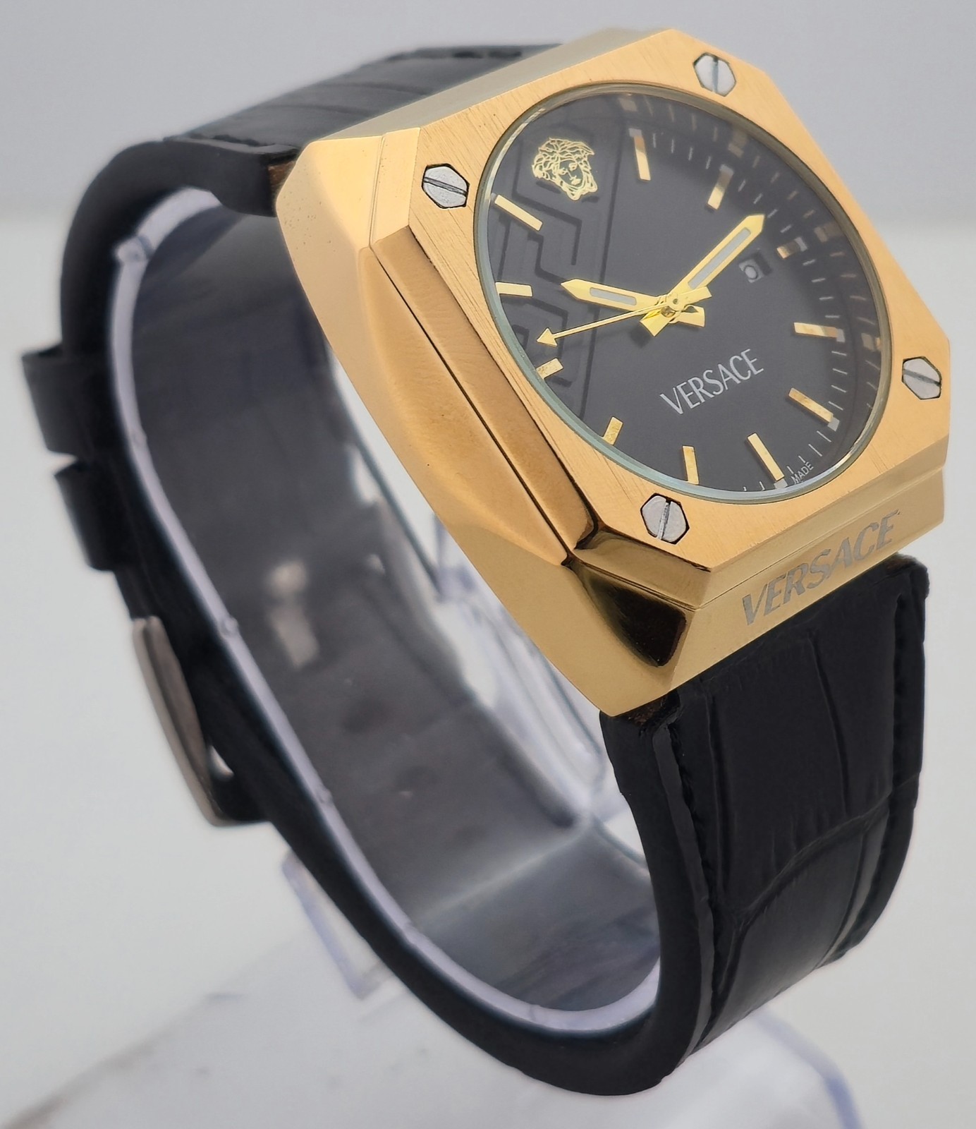 Working Versace Quartz Black Dial with Date Men’s Wristwatch Leather Band