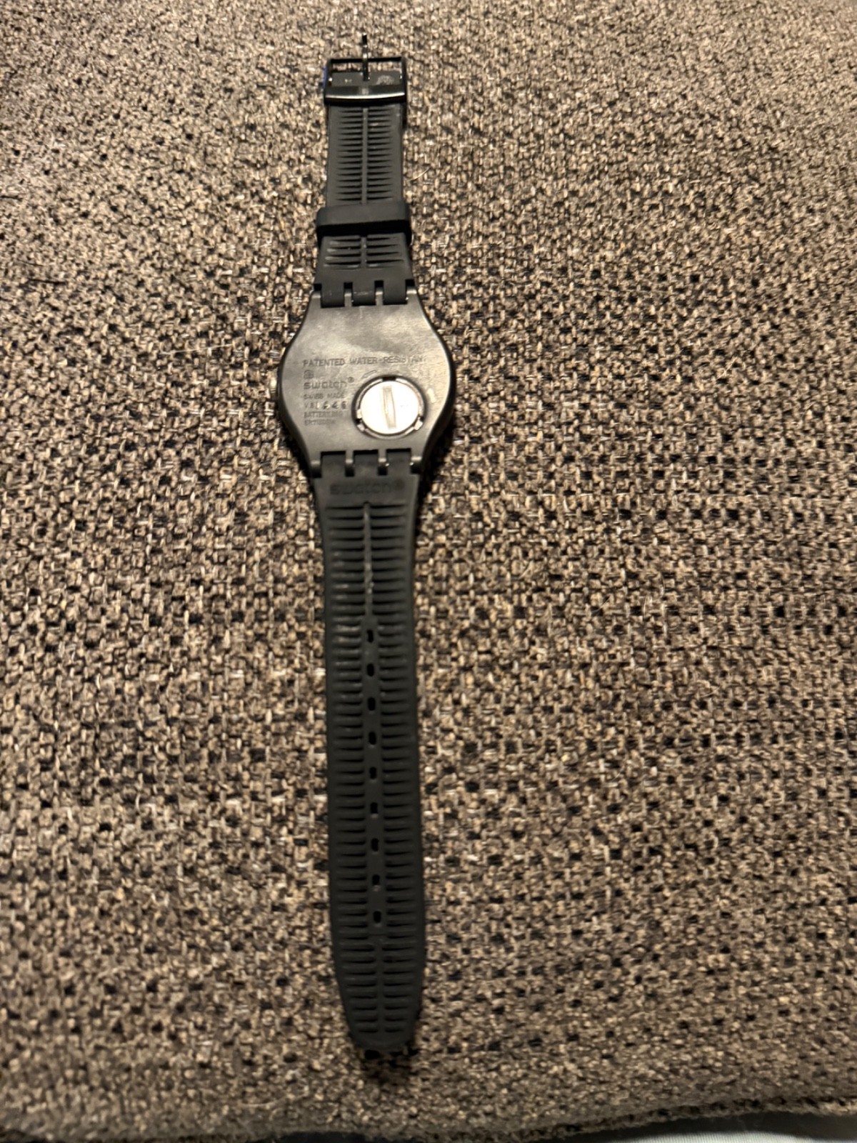 Rare Swiss Swatch Originals Hate 2 Love Black Silicone Watch 41mm SUOB185