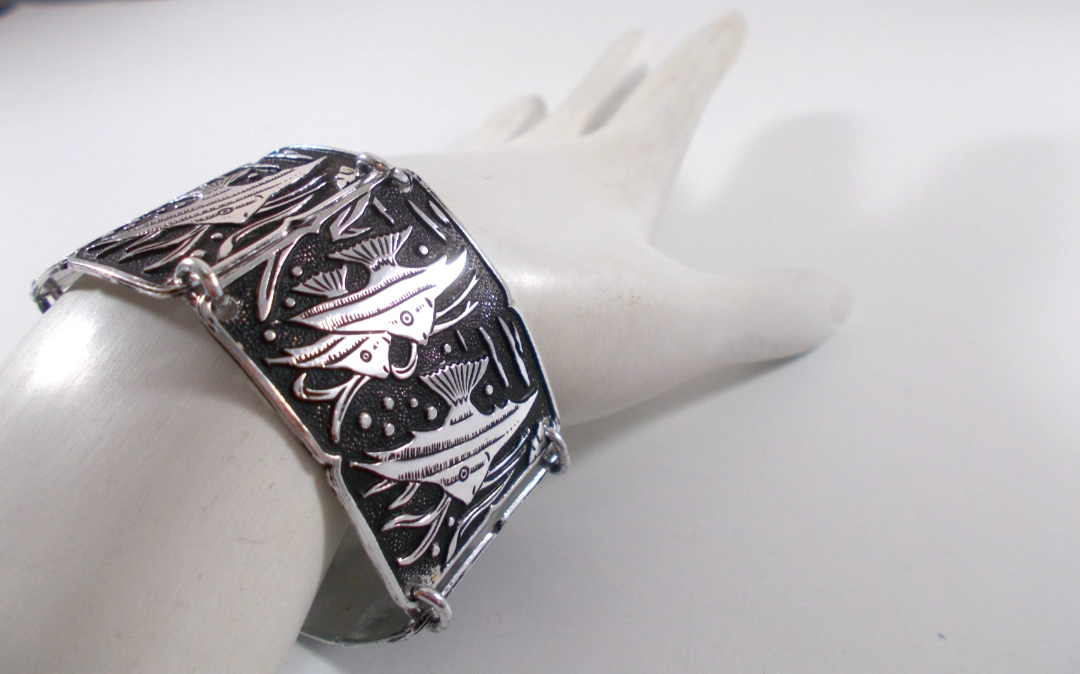 VTG Silver Tone & Black Angel Fish Aluminum Panel Bracelet W. German Free Ship