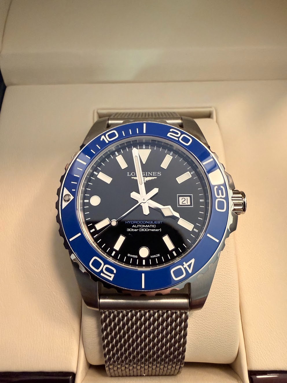 Longines HydroConquest 42mm Black Dial Blue Ceramic Bezel Mesh L3.788.4.90.6