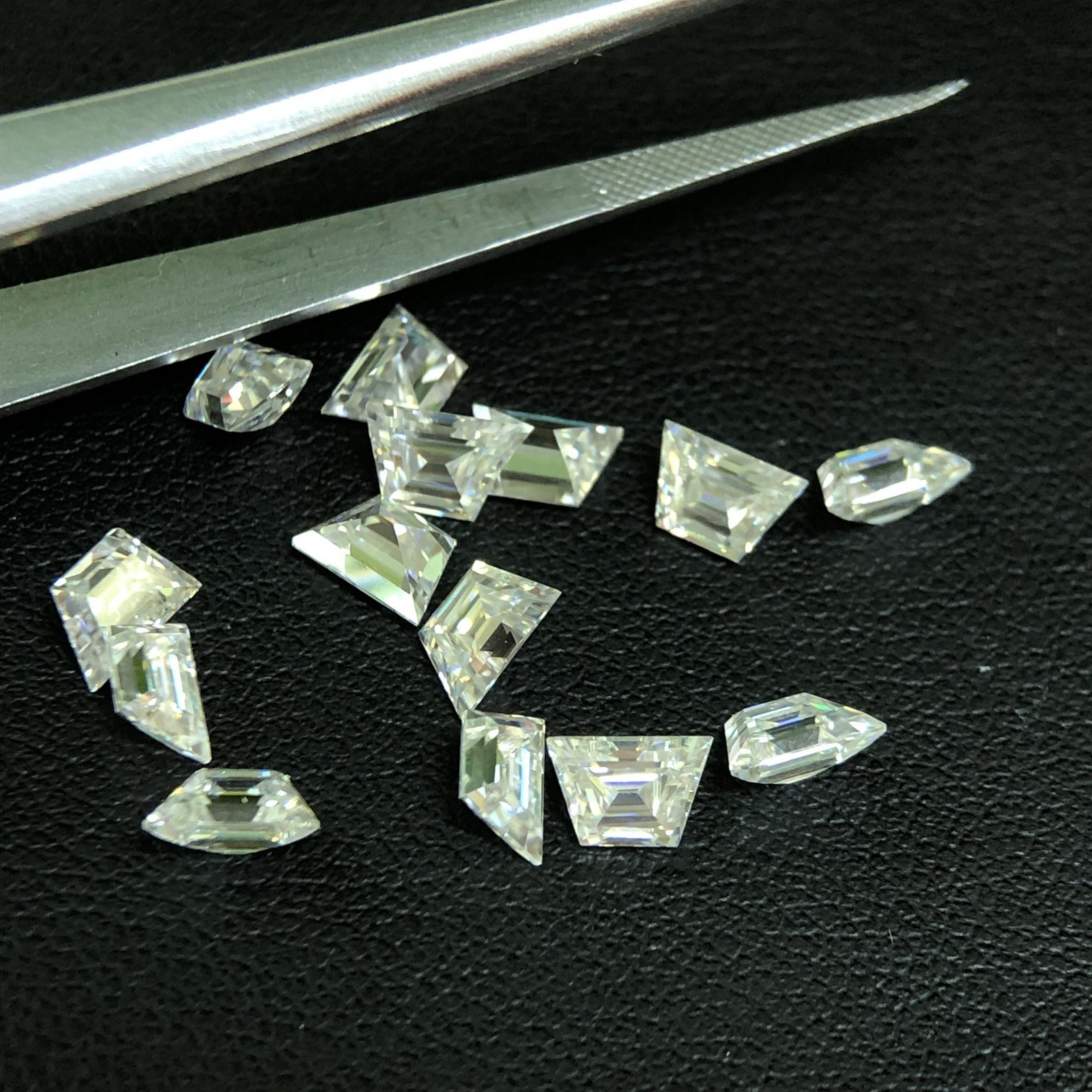 Factory Directly Rare Trapezoid Cut D Color Moissanite Loose GRA for DIY Jewelry