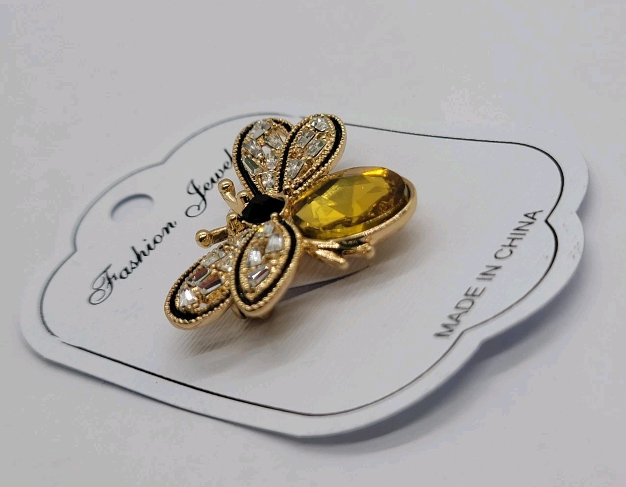 Vintage Bee Brooch Pin – Gold Tone Enamel Honeybee Insect Jewelry Accessory