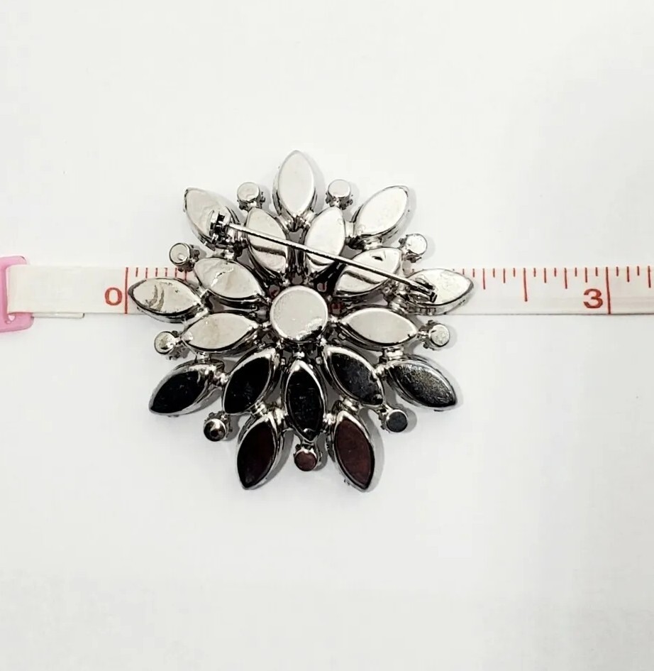 Stunning VTG Mid-Century Flower Crystal Rhinestone BROOCH PIN Rhodium-plated