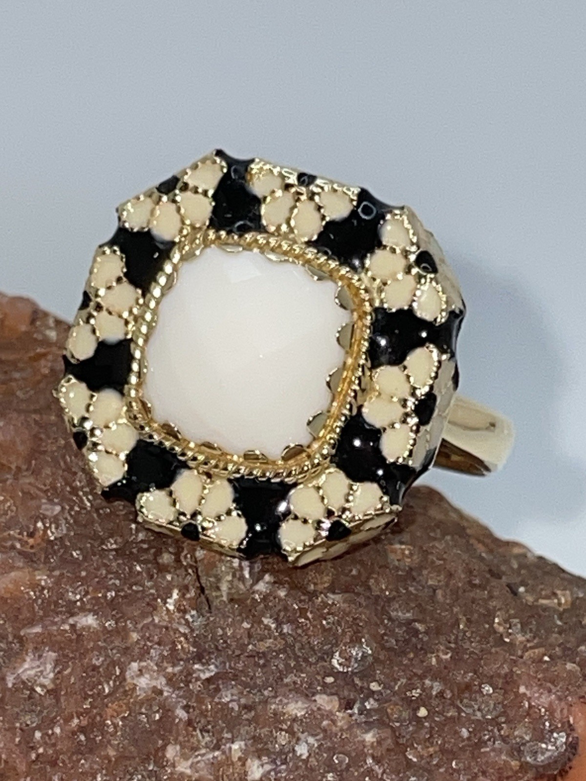 585 14K Yellow Gold Agate Enamel Daisy Flower RING Statement Italy Milor Size 10