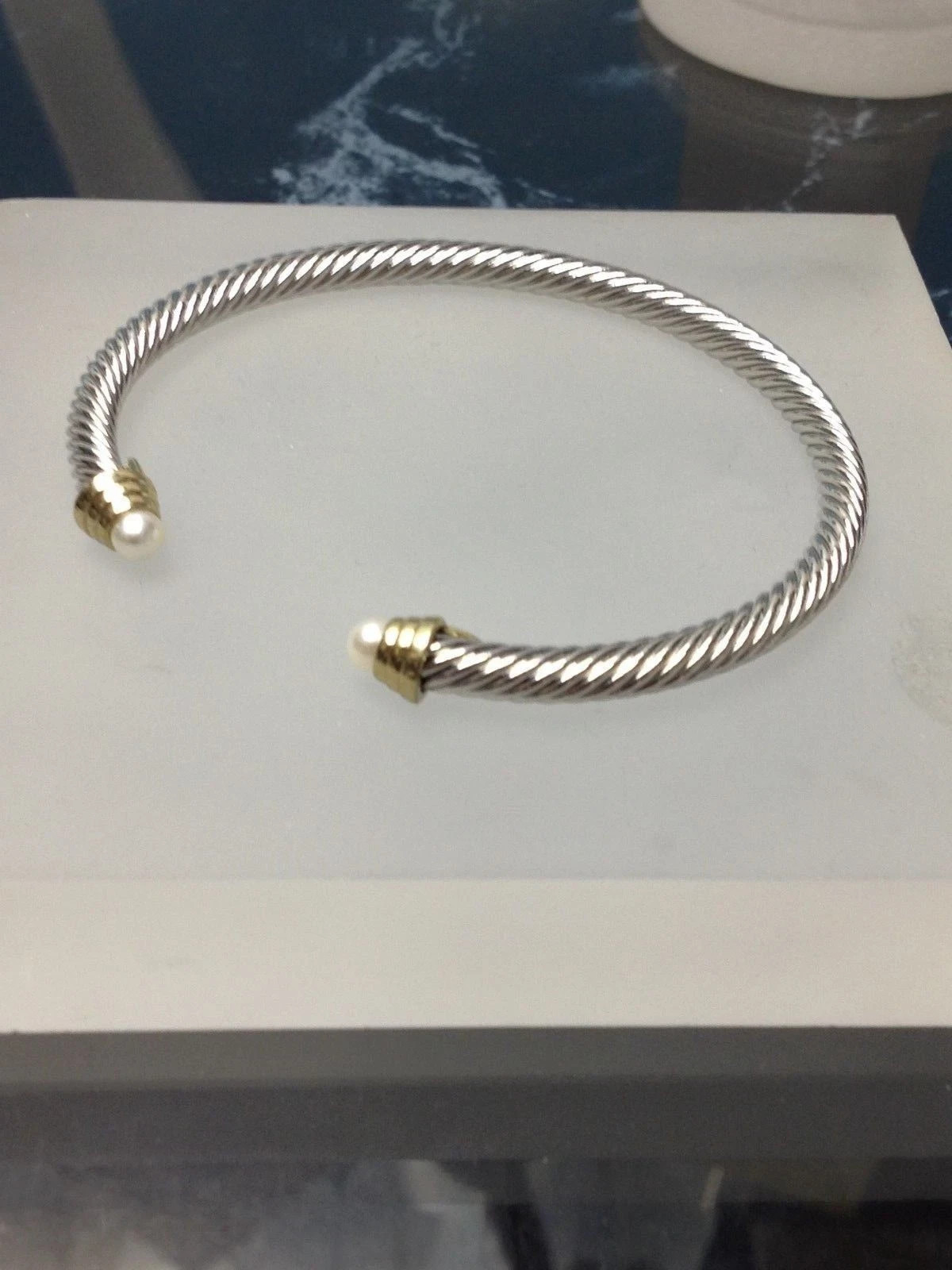 GORGEOUS Classic Silver White Bead Crystal End Tips Twisting Cable Cuff Bracelet