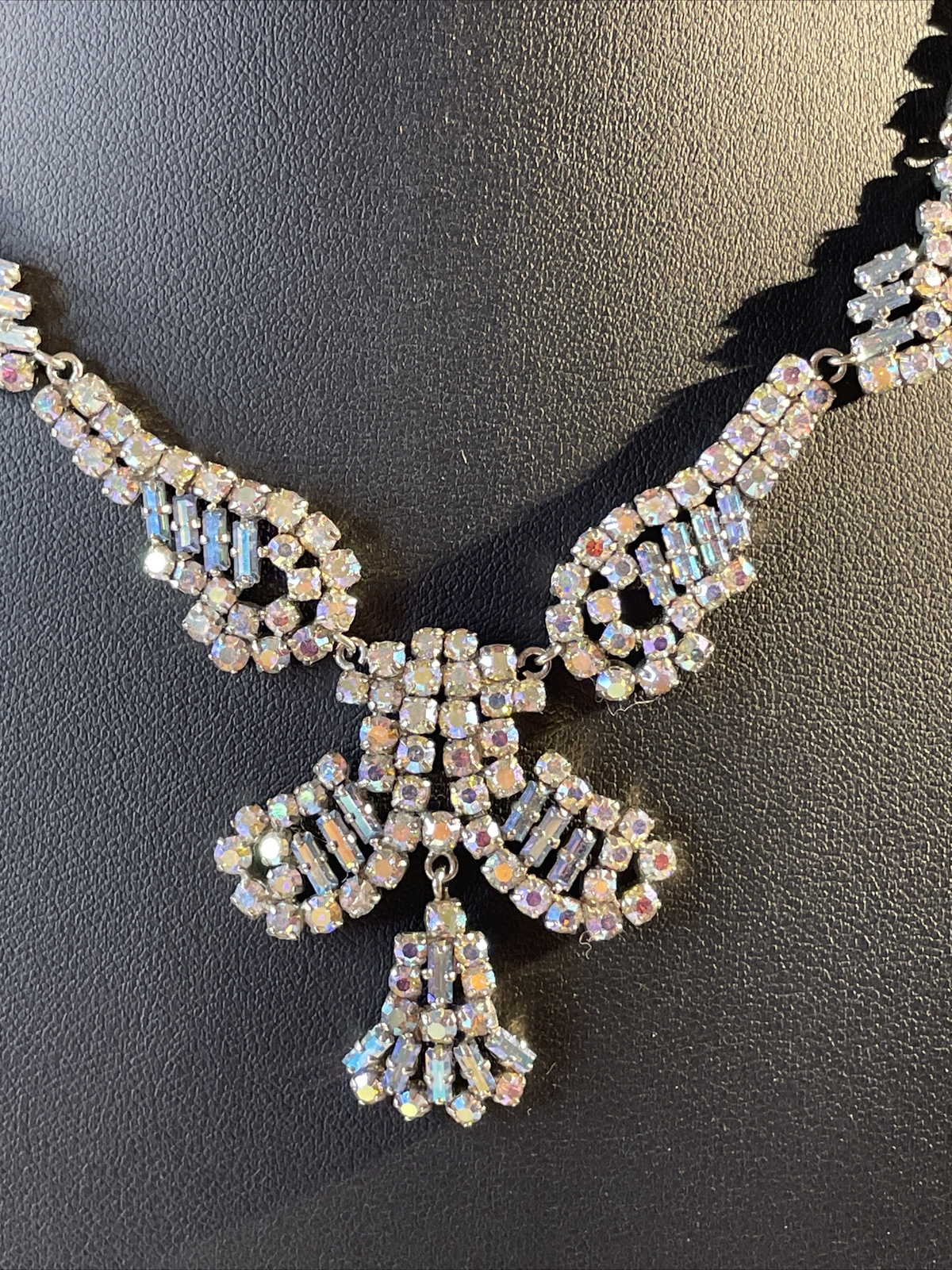 NOS! Vintage Blue Tint Aurora Borealis Rhinestone Necklace Unsigned Foil Back E5
