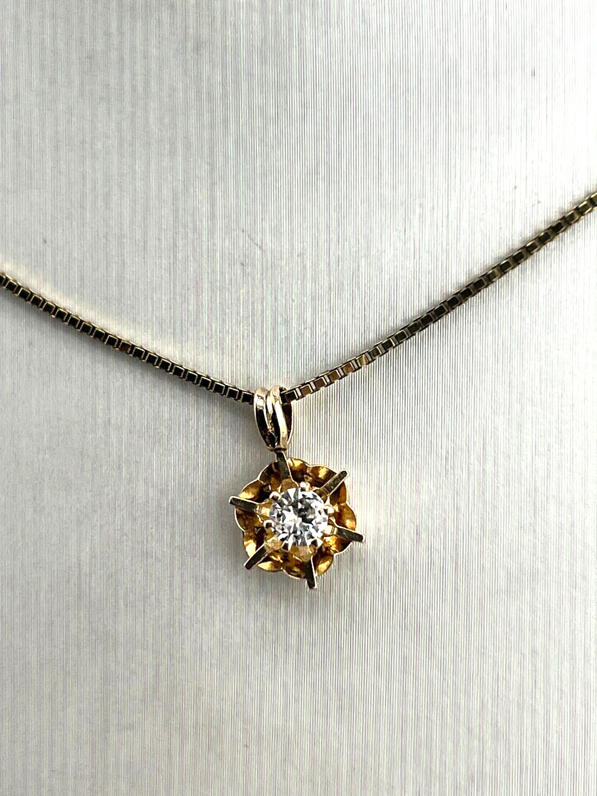 14K yellow gold Diamond Star chain necklace Ciani 16″ L box chain Italy 3.35g