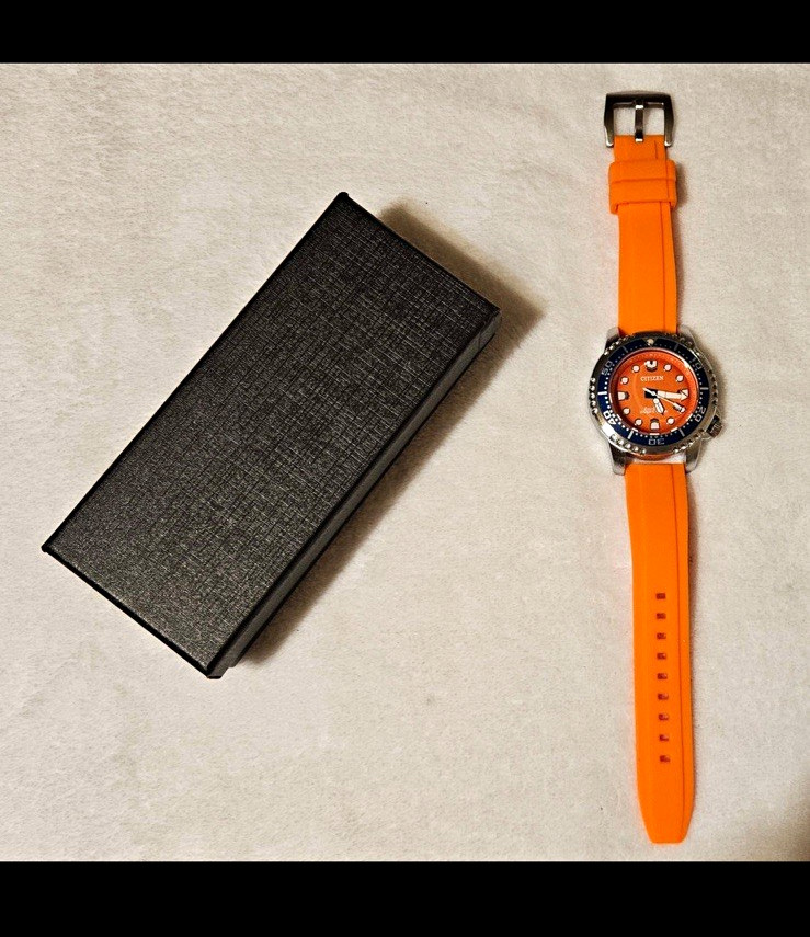 Citizen Promaster Diver 44mm 200m Quartz Orange Dial Blue Bezel Date w/Box