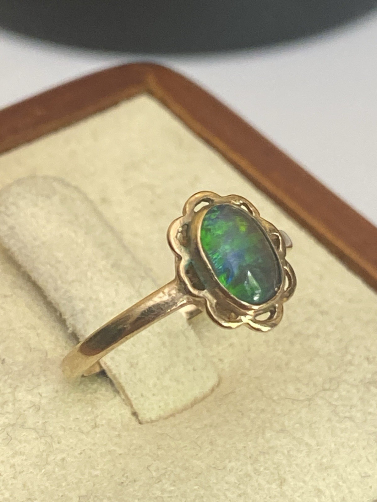 Vintage 9 Carat Yellow Gold Opal Doublet Ring Size i1/2