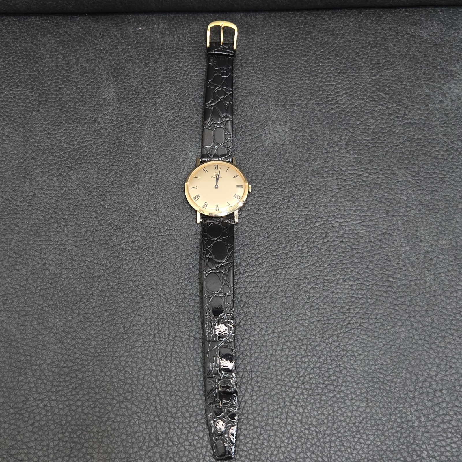 Omega Ultra Thin, 14K Gold Men’s Wrist Watch, 7.75″ Band, 32mm Case Manual Wind