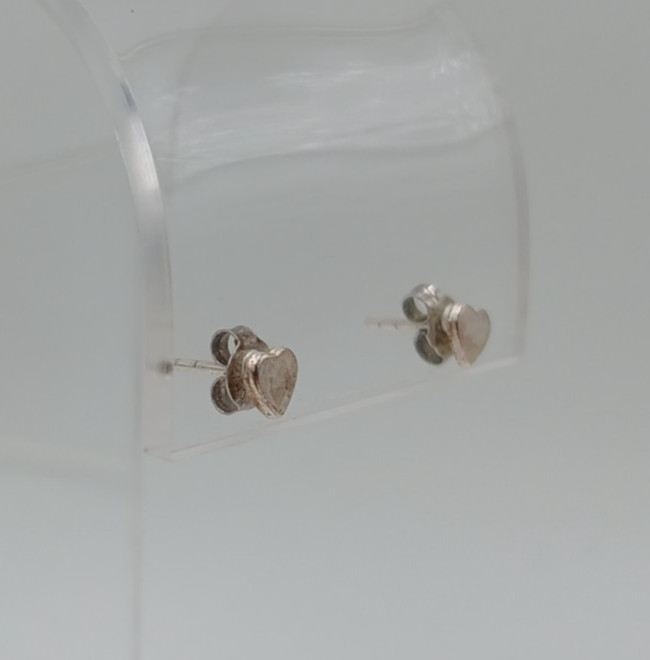 VTG Heart Stud Earrings 0.25in Silver Lightweight Everyday Wear Dainty READ