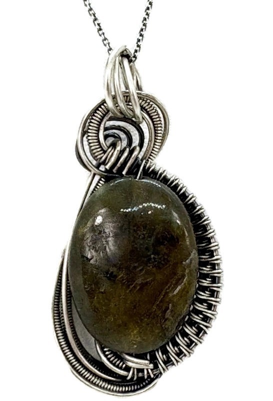 Labradorite and Sterling Silver Necklace and Earrings Set with Swarovski Crystal