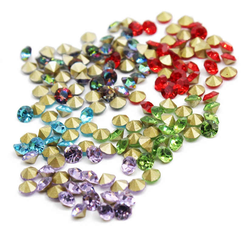 Wholesale Top Quality Czech Glass Crystal Rhinestones Round Pointed Foiled Back