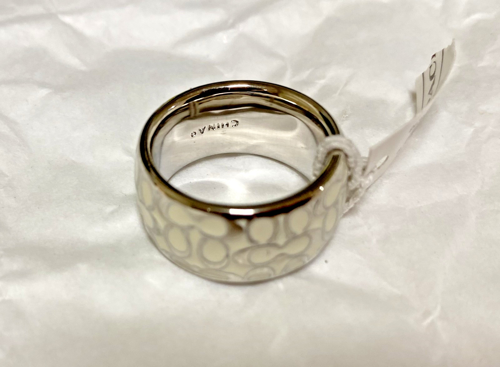 NWT Coach Miranda Enamel Ring – White Sliver / Size 6 / 94346