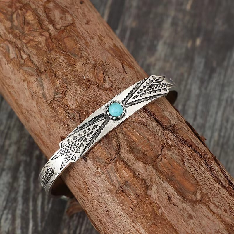 Arrow Design South-Western Style Silver Cuff Bracelet Jewelry