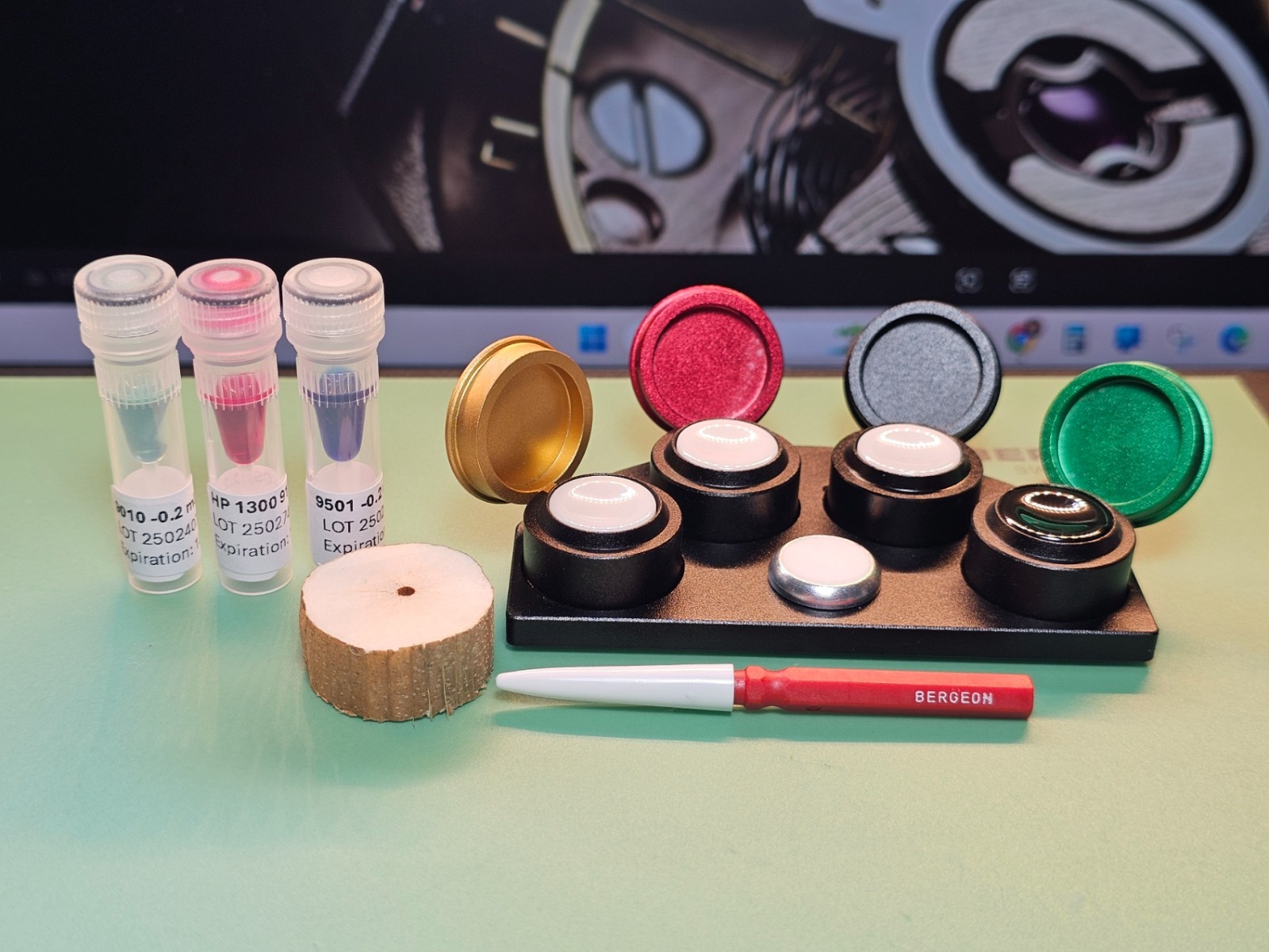 Moebius Watch Oils Kit: Bergeon Oiler, Oil Dish, Repackaged Oils 0.2ml