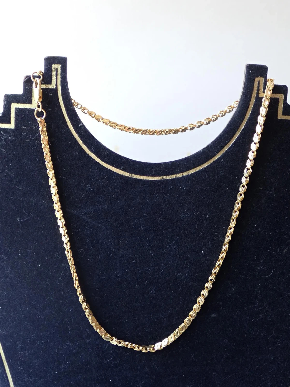 750 18K Gold 17″ Chain – Marked 750