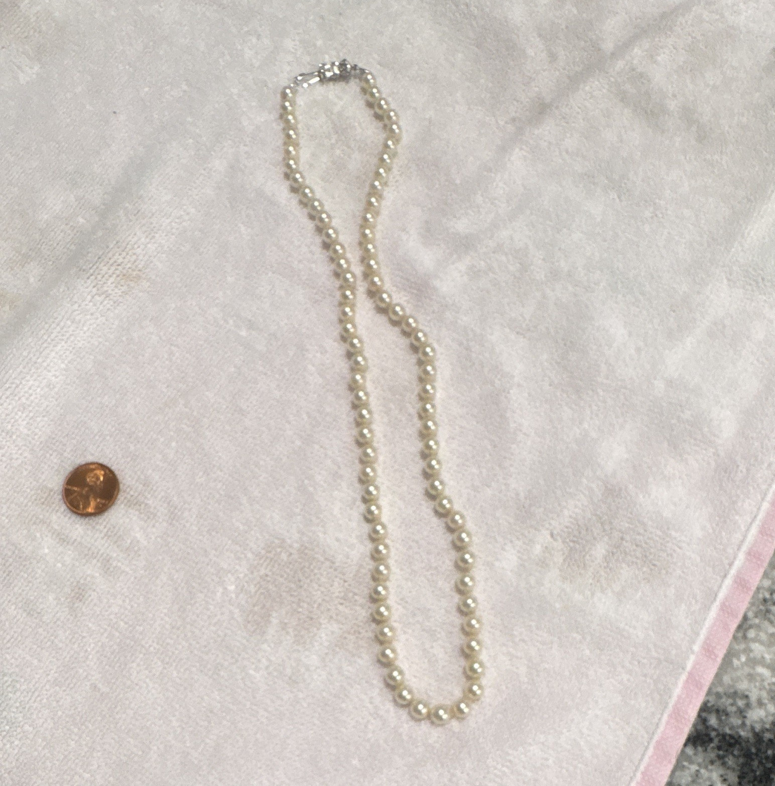 14K White Gold Cultured White Round Pearl Strand Beaded Necklace Box Clasp