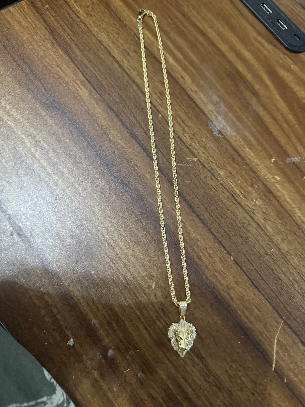 14K Yellow Gold Rope Chain Necklace Lion Head Pendant Pavé Round Diamonds