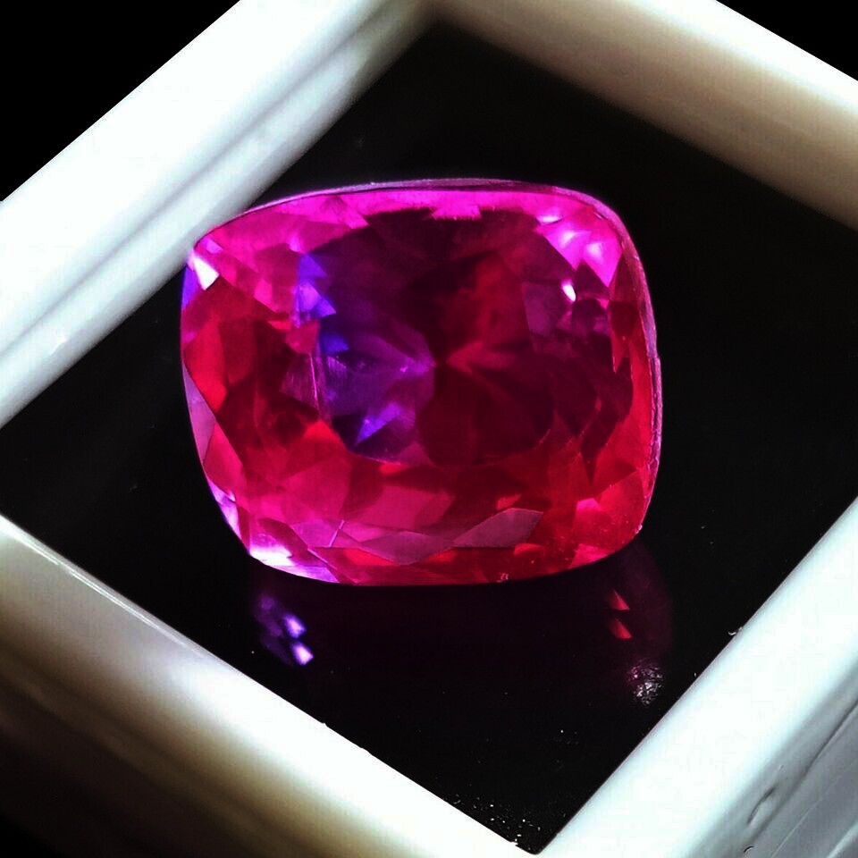 Pitambari Sapphire Cushion Cut Natural Bi-Color Certified Loose Gemstone 10.85Ct