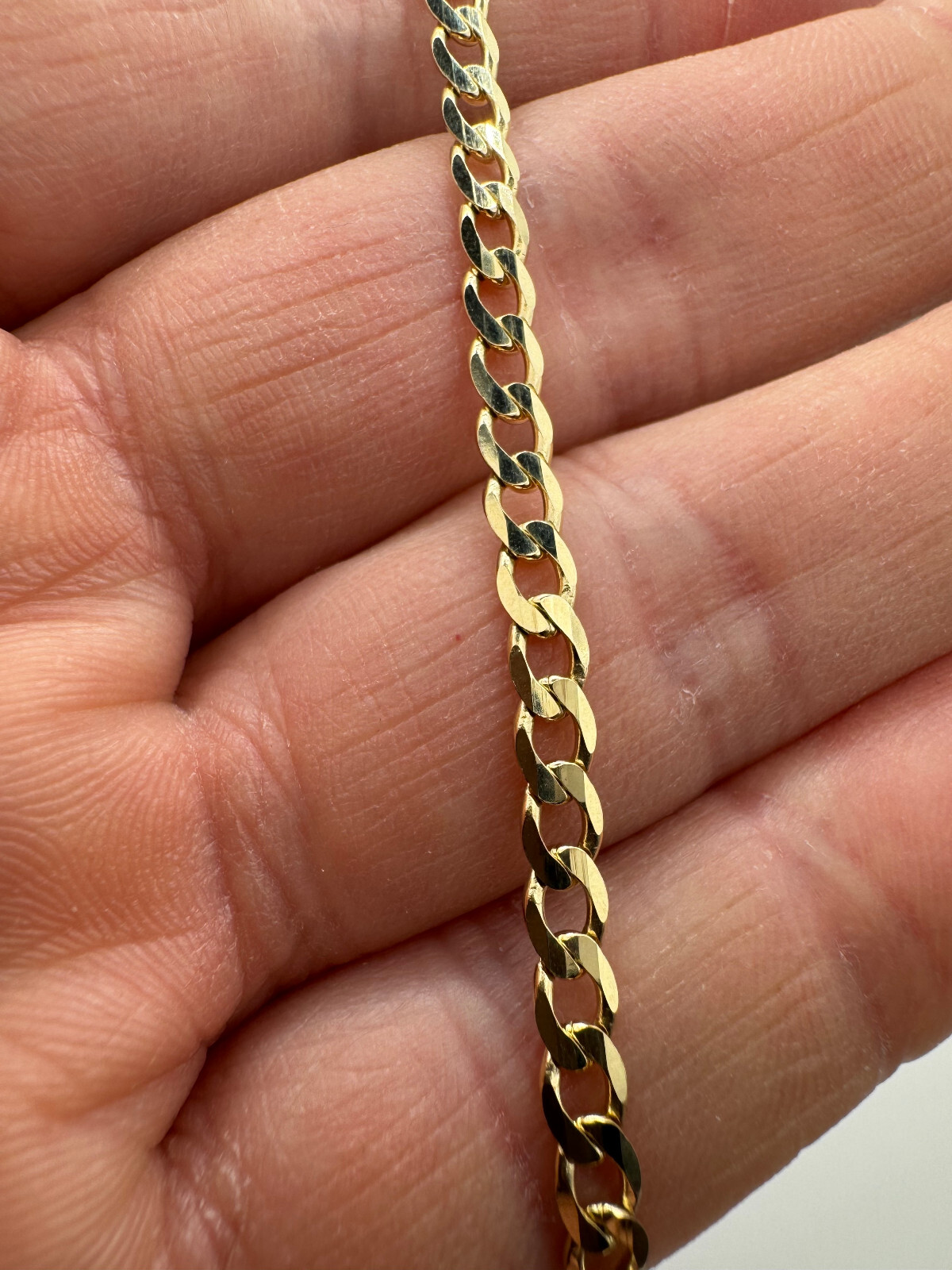 9ct Yellow Solid Gold 3.84mm Curb Link 16 Inch / 40cm Necklace (G100MC)