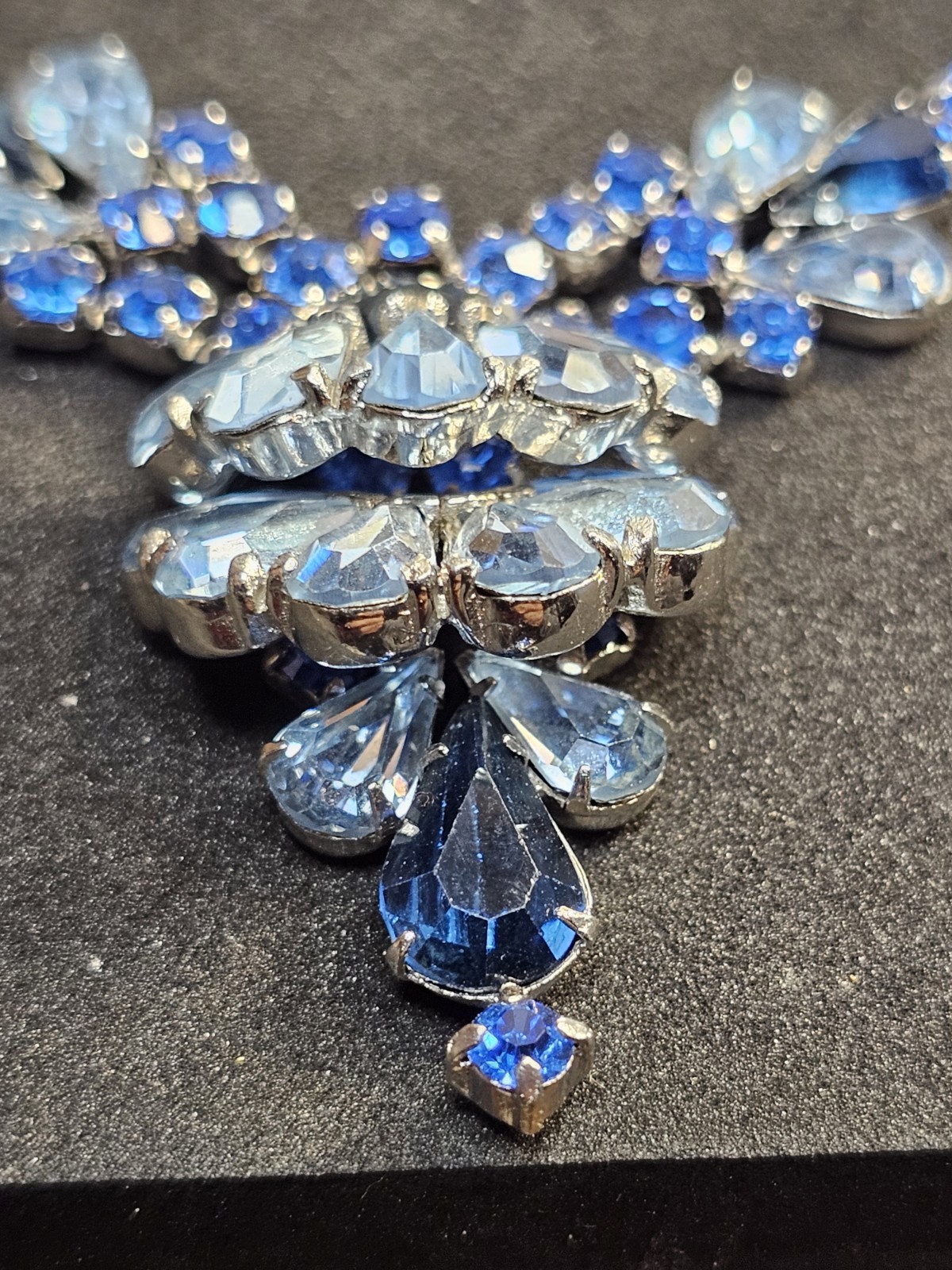 Blue Crystal Teardrop Flower Pendant Rhinestone Riviere Necklace Box 15 in