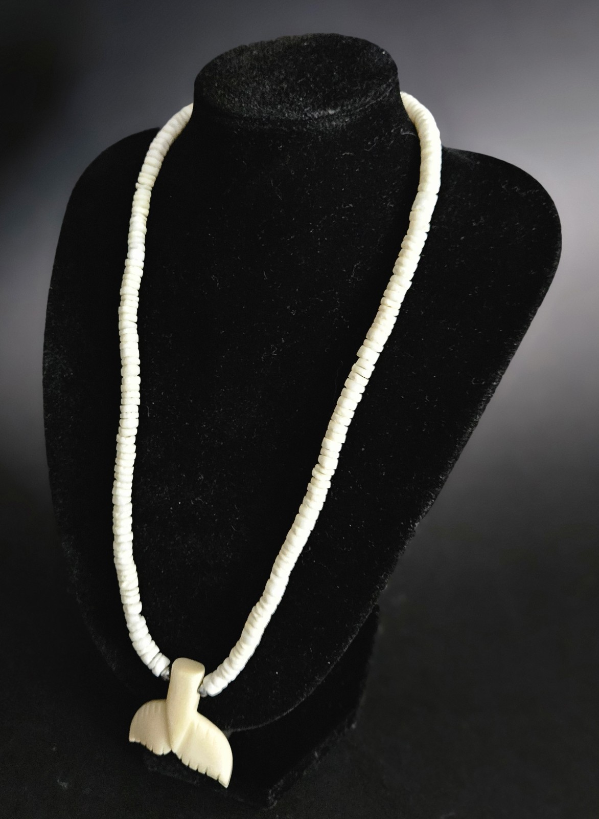 Polynesian Litub Shell Necklace With Hand Carved Whale Tail Pendant 18″