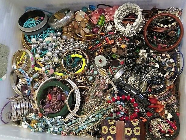 Huge Jewelry Hunt Lot 3 LBS Unsearched Unsorted Piece Parts Tangles Rhinestone +