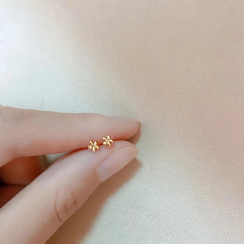 925 Sterling Silver Tiny Leaves Olive Leaf Dainty Minimalist Women Stud Earrings