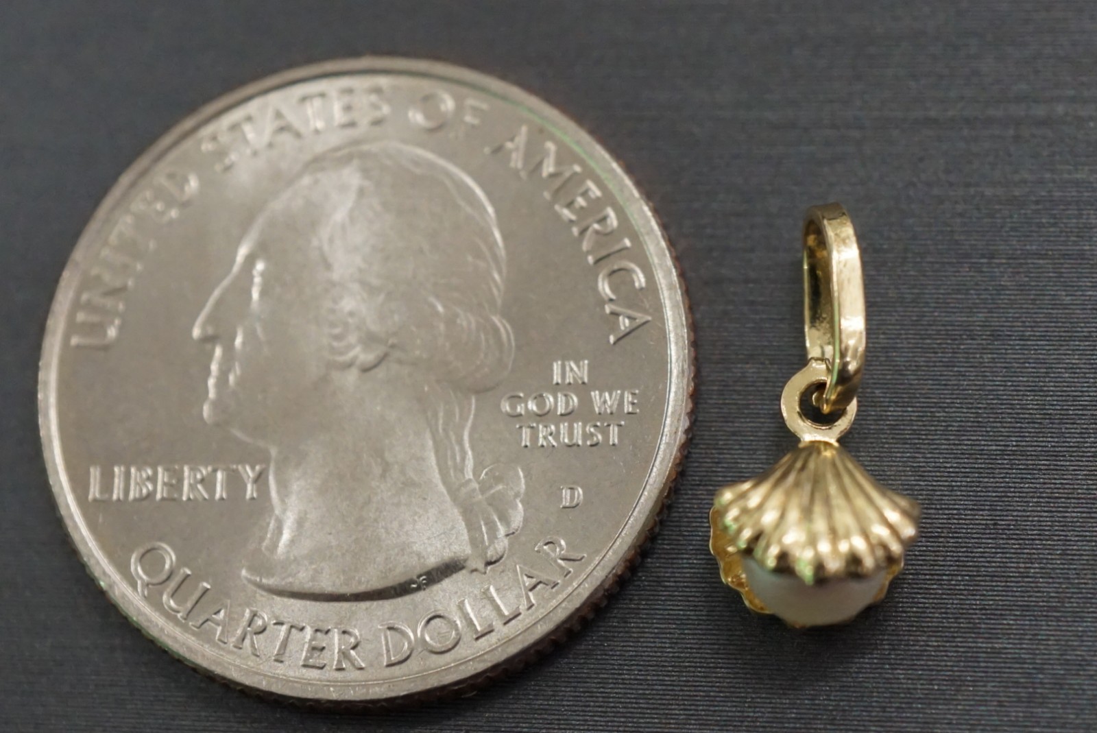 14K Solid Yellow Gold 3D Tiny Shell With 5MM Pearl 0.5″ Charm Pendant.