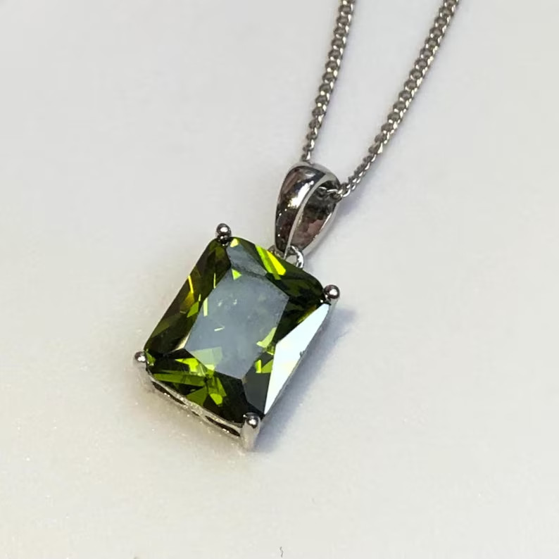 Elegant Mens Peridot Pendant 925 Sterling Silver Ring Gift Jewelry Pendant