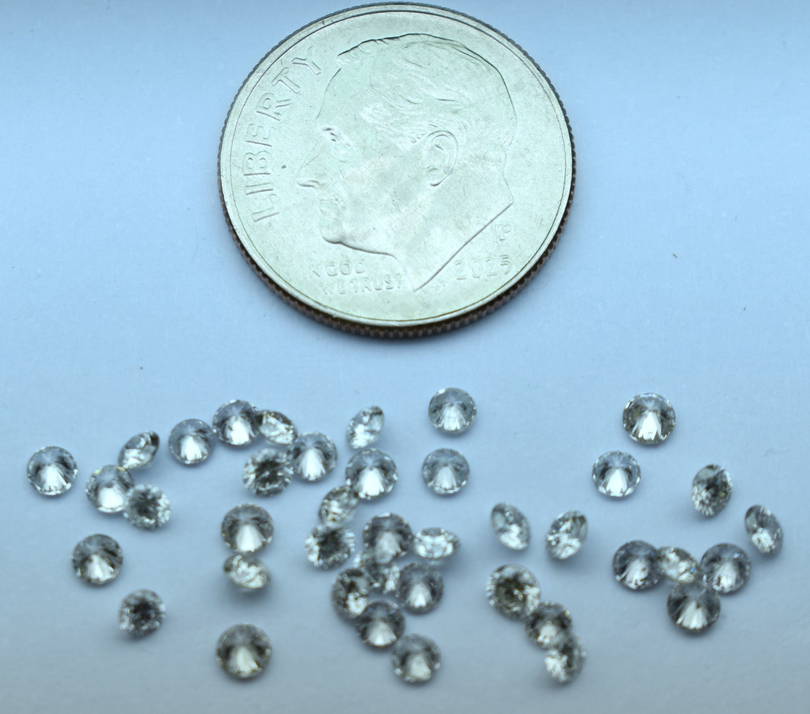 Melange lot of 40 Round brilliant cut diamonds 2.18 cttw G-H-I SI2-SI3 EYE CLEAN