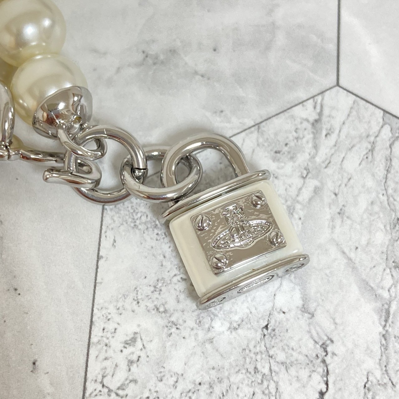 Vivienne Westwood Necklace Padlock Pearl Silver White 40cm w/drawstring NO BOX