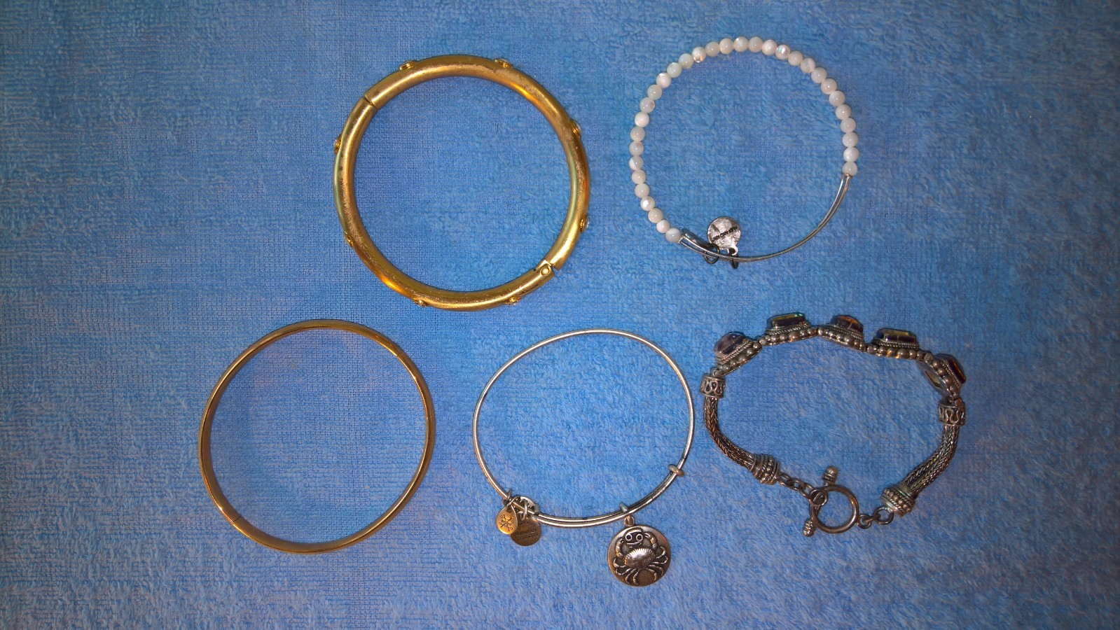 Lot of 5 assorted color & style women’s wrist bangles