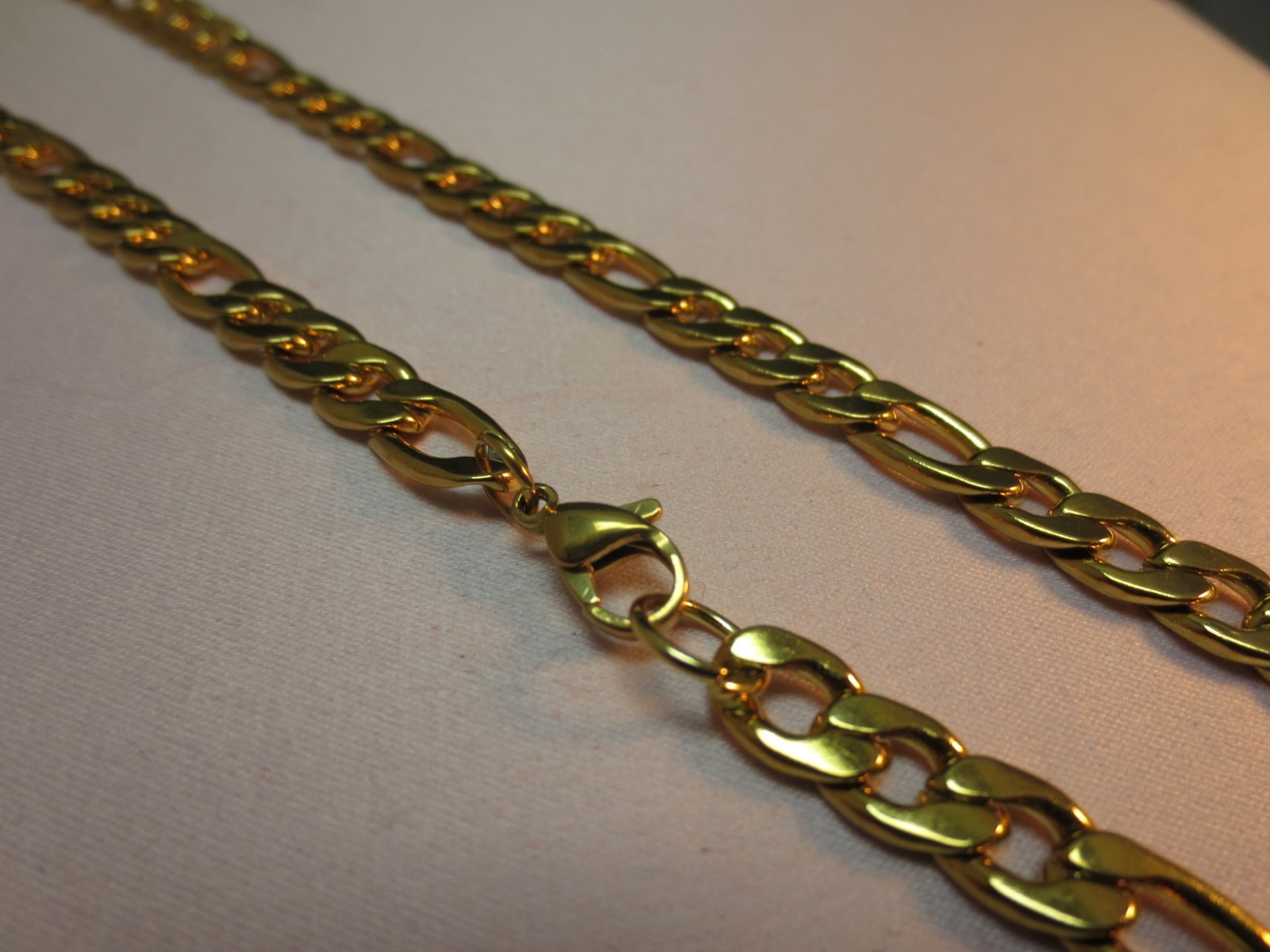 3/5/7MM STAINLESS STEEL GOLD PLATED FIGARO ROPE CHAIN 16″-60″- GOLD