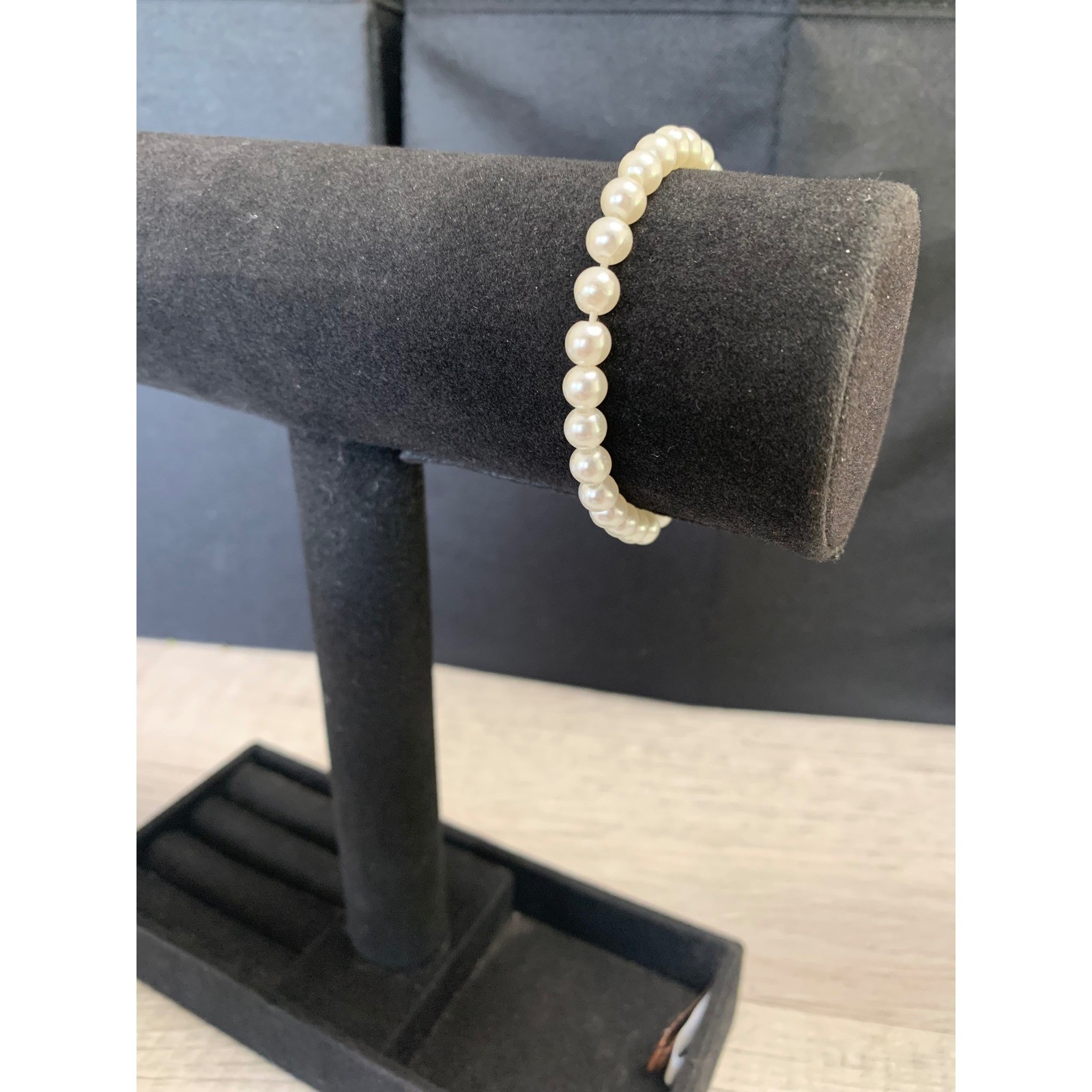 Faux Pearl Stretch Bracelet Cream Round Bead Elastic One Size 3052