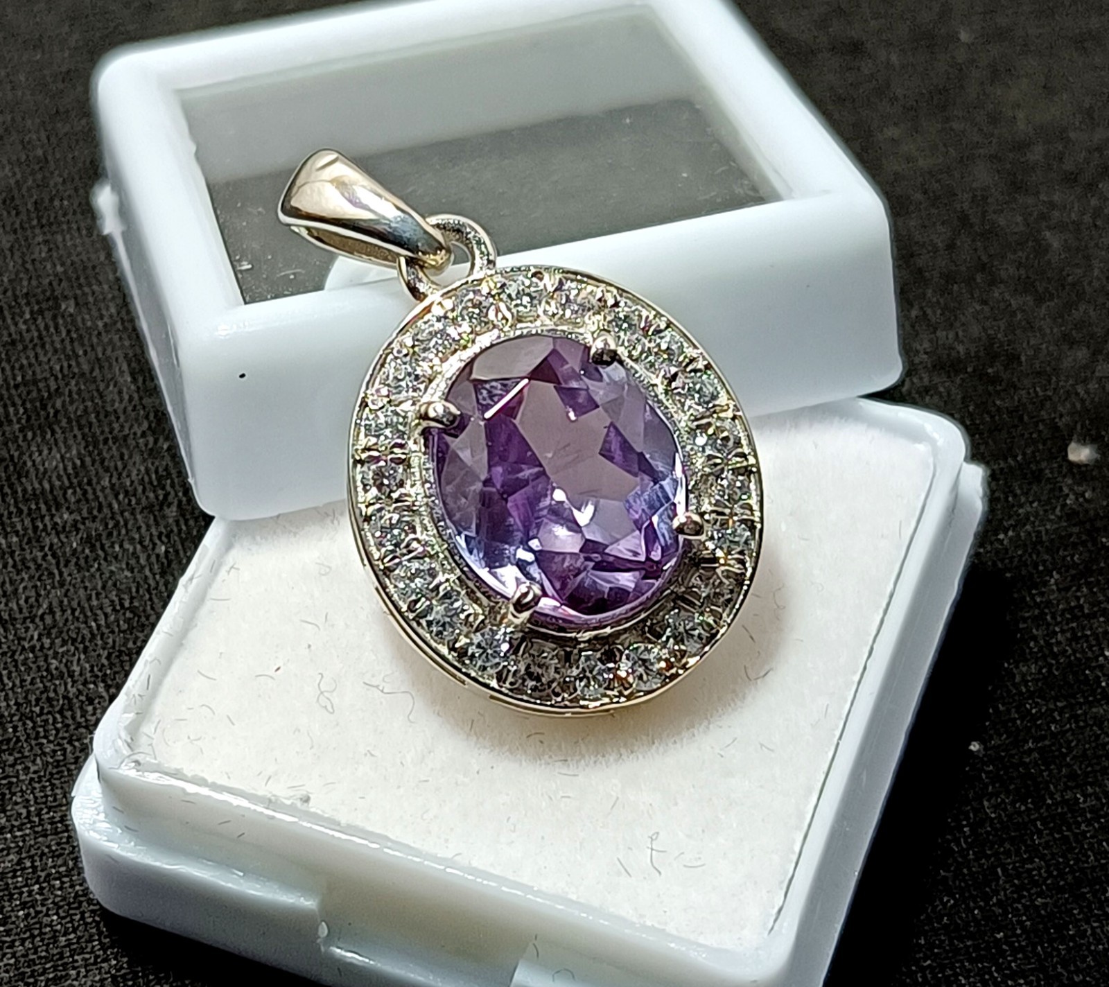 16.60 Ct Natural Alexandrite Pendant – Certified Color-Change Gem in Silver 925