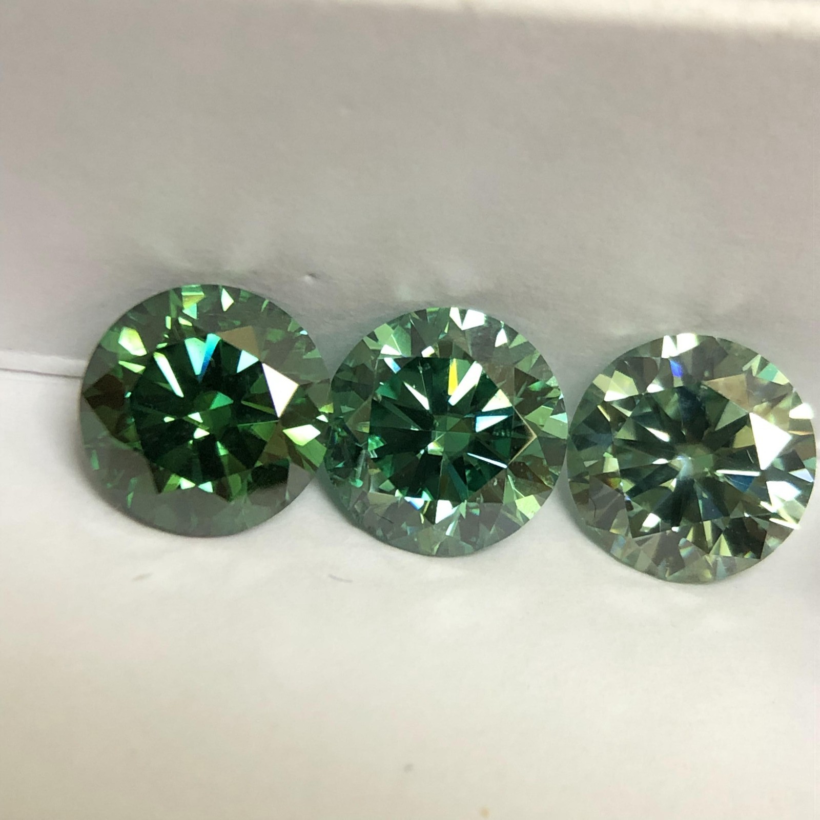 Excellent D Color VVS1 Round Cut Moissanite Loose Gemstones with GRA Certificate