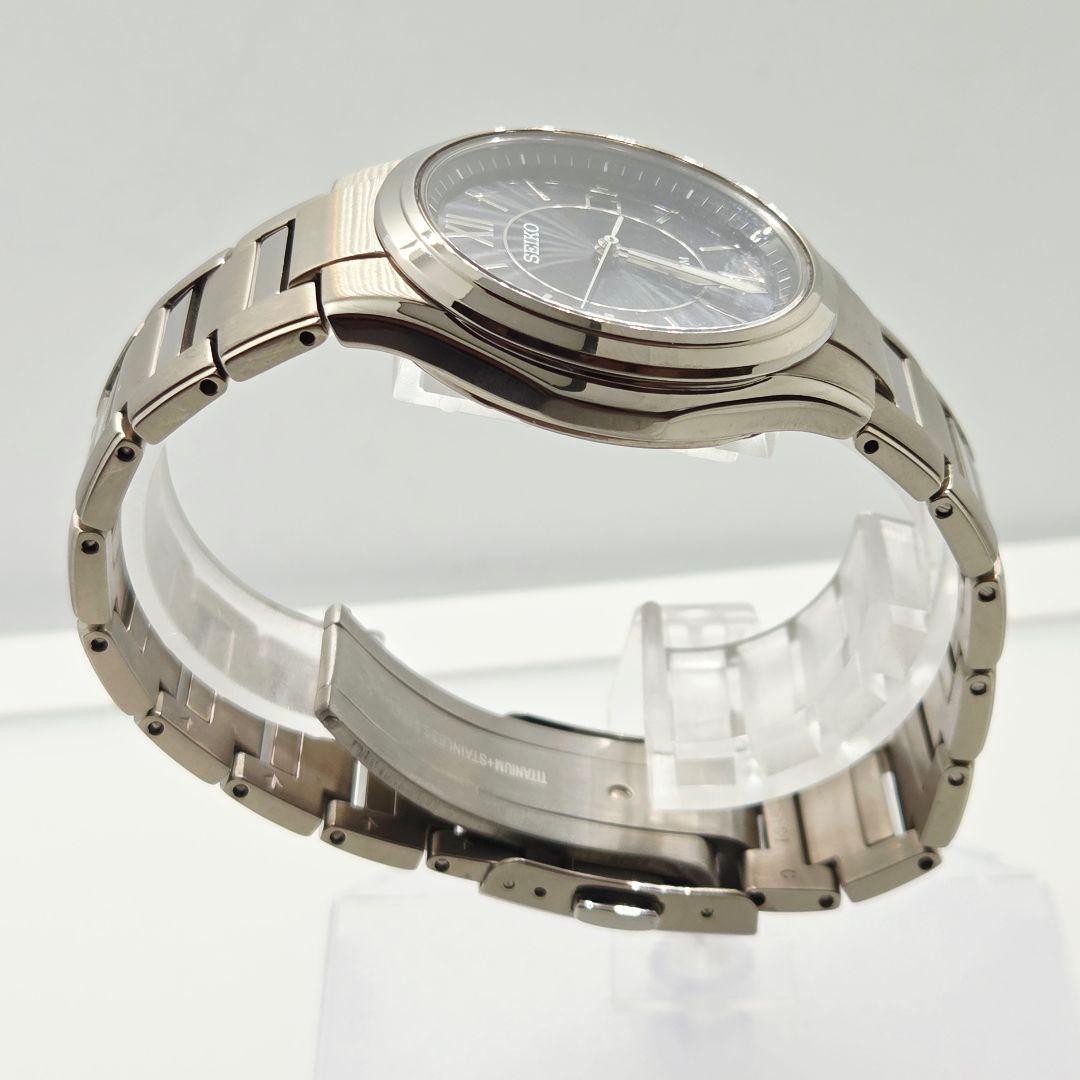 SEIKO V147-0AC0 Titanium Black Dial Date Working Condition