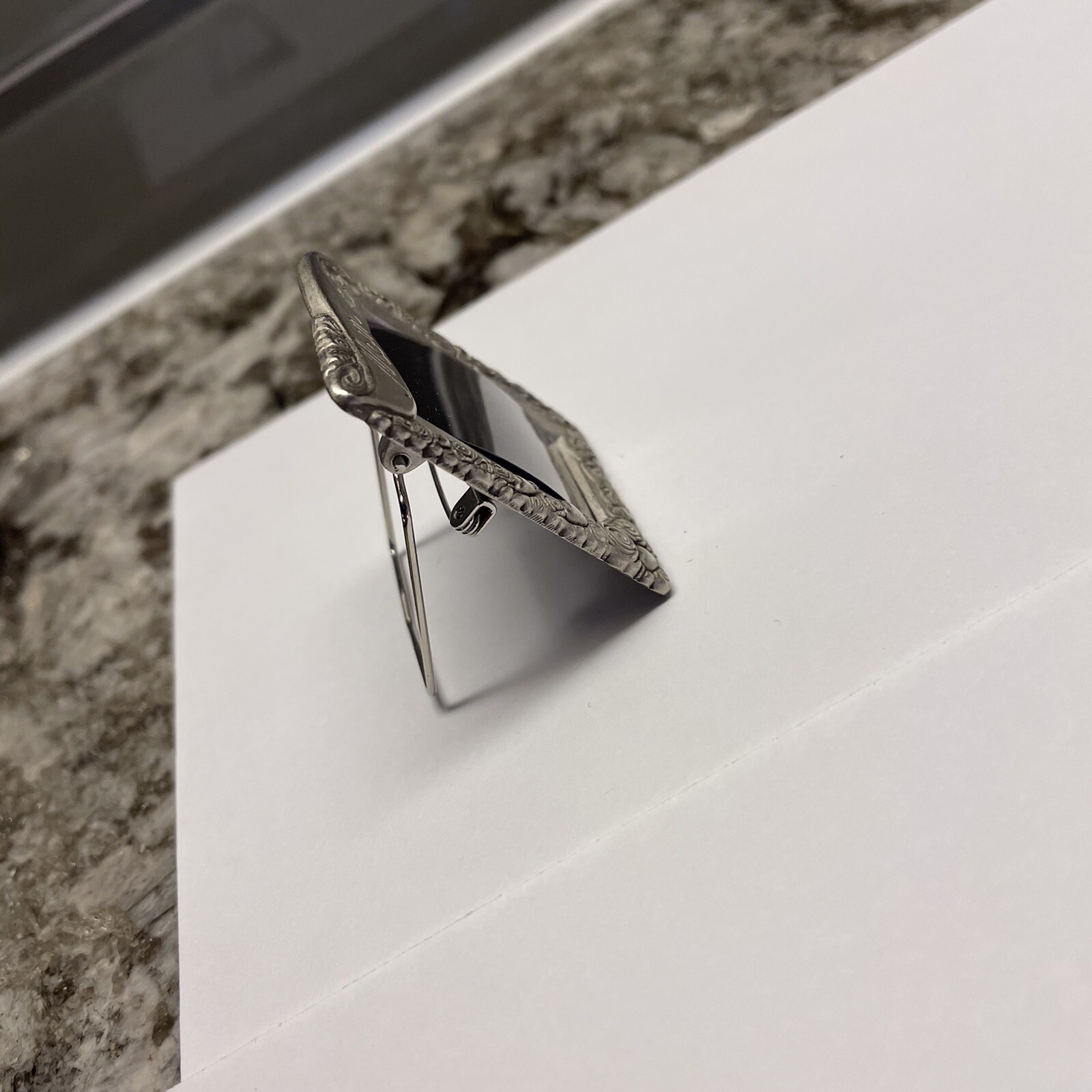 Brooch Pin Pewter Tone – MOM – Also Stands Up As A Picture Frame