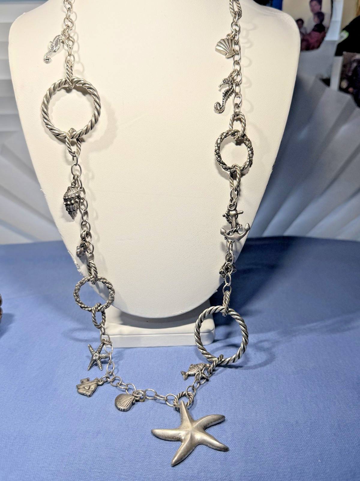THE BIG BEACH NECKLACE -SILVER -26″ ADJUST 6″- SHELLS -FISH-ANCHOR-STARFISH 1.5″