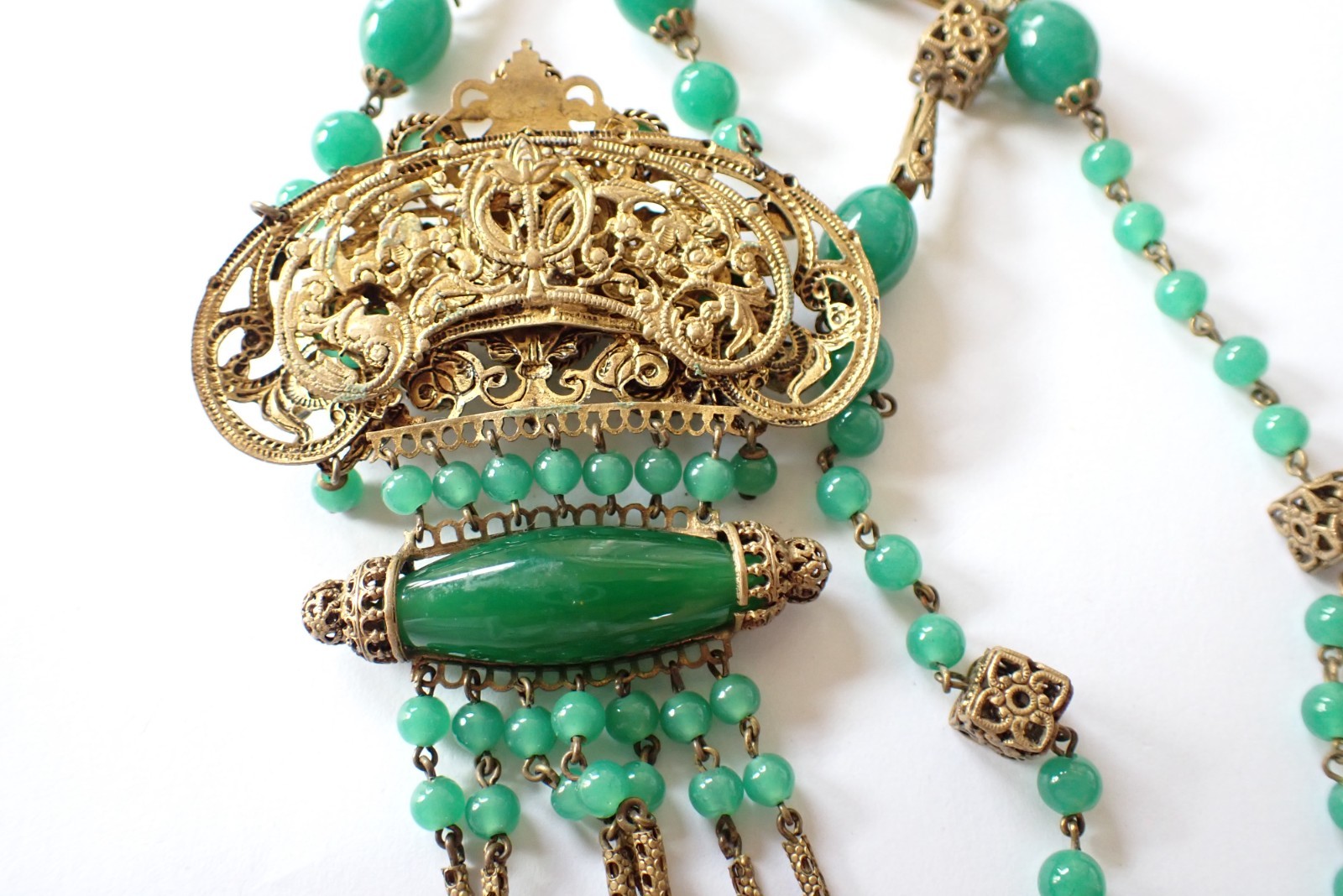 Art Deco Neiger Bros Czech Green Chrysoprase Glass Filigree Pendant Necklace