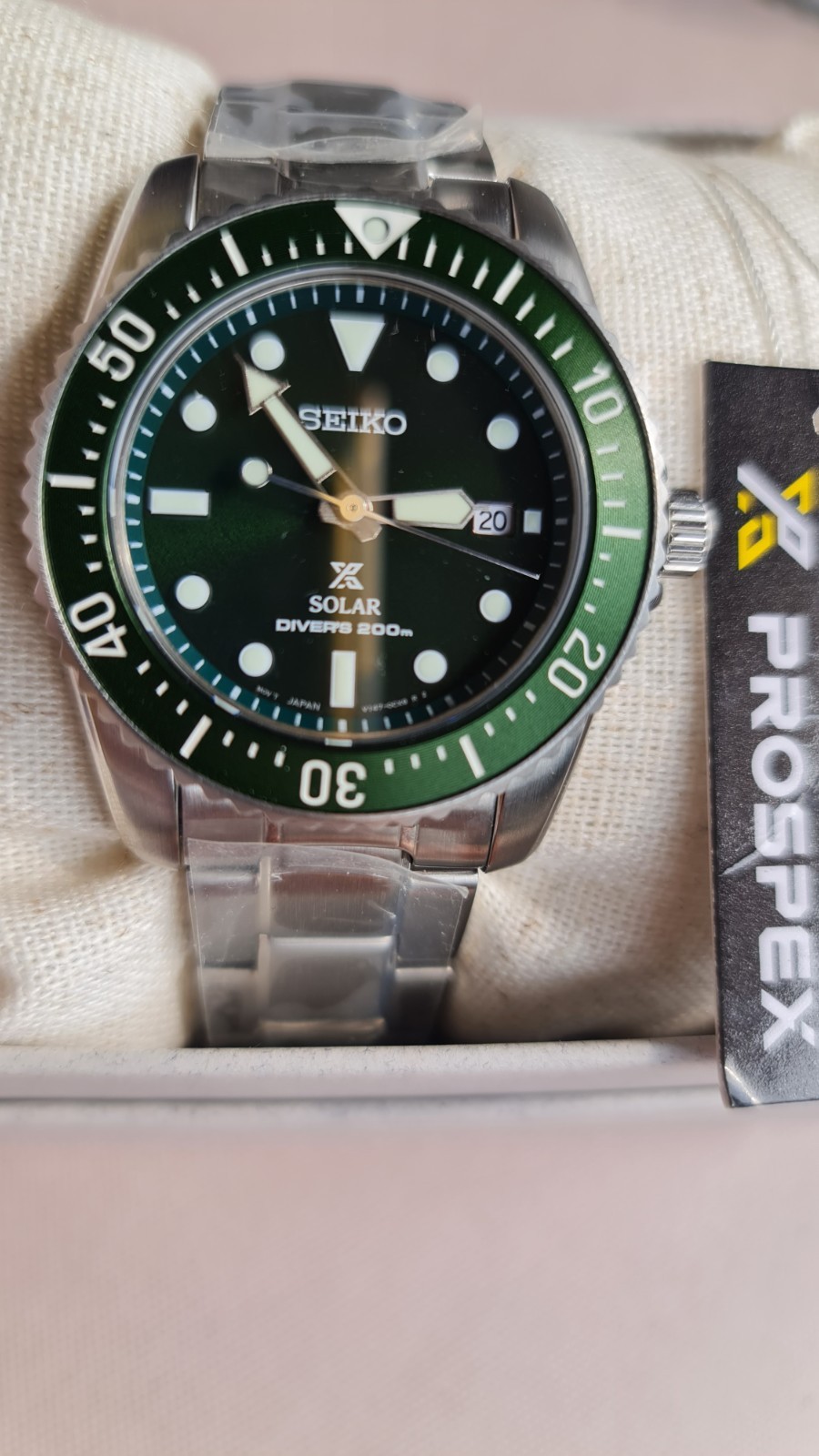 SEIKO ProspeX SNE583P1 Diver Watch GREEN Dial Steel Baby Hulk Sunray Sapphire